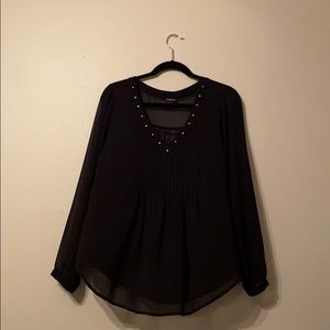 Black long sleeve v-neck blouse